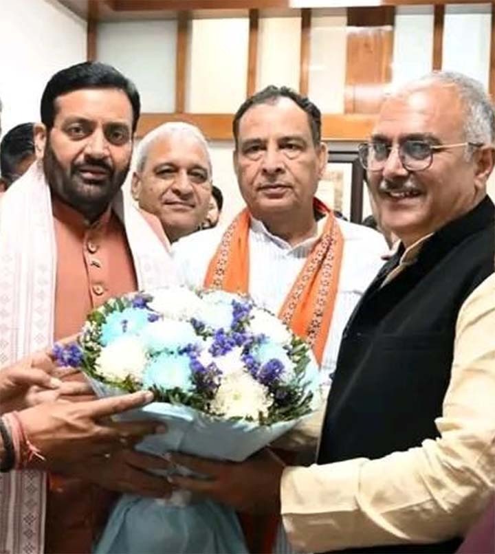 बची-खुची कांग्रेस भी बिखराव की ओर : मोहन लाल बड़ौली